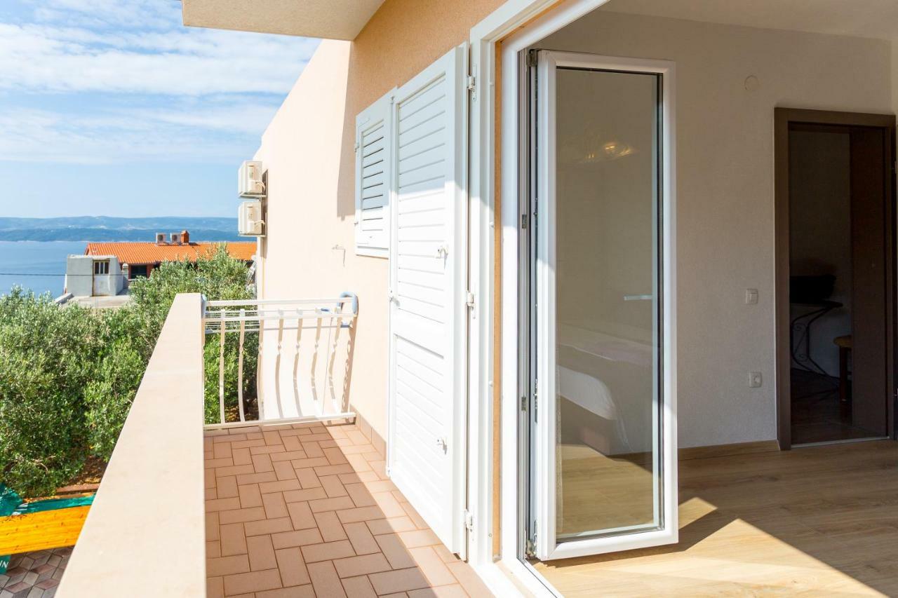 Apartments Iva Brstilo Omis Luaran gambar