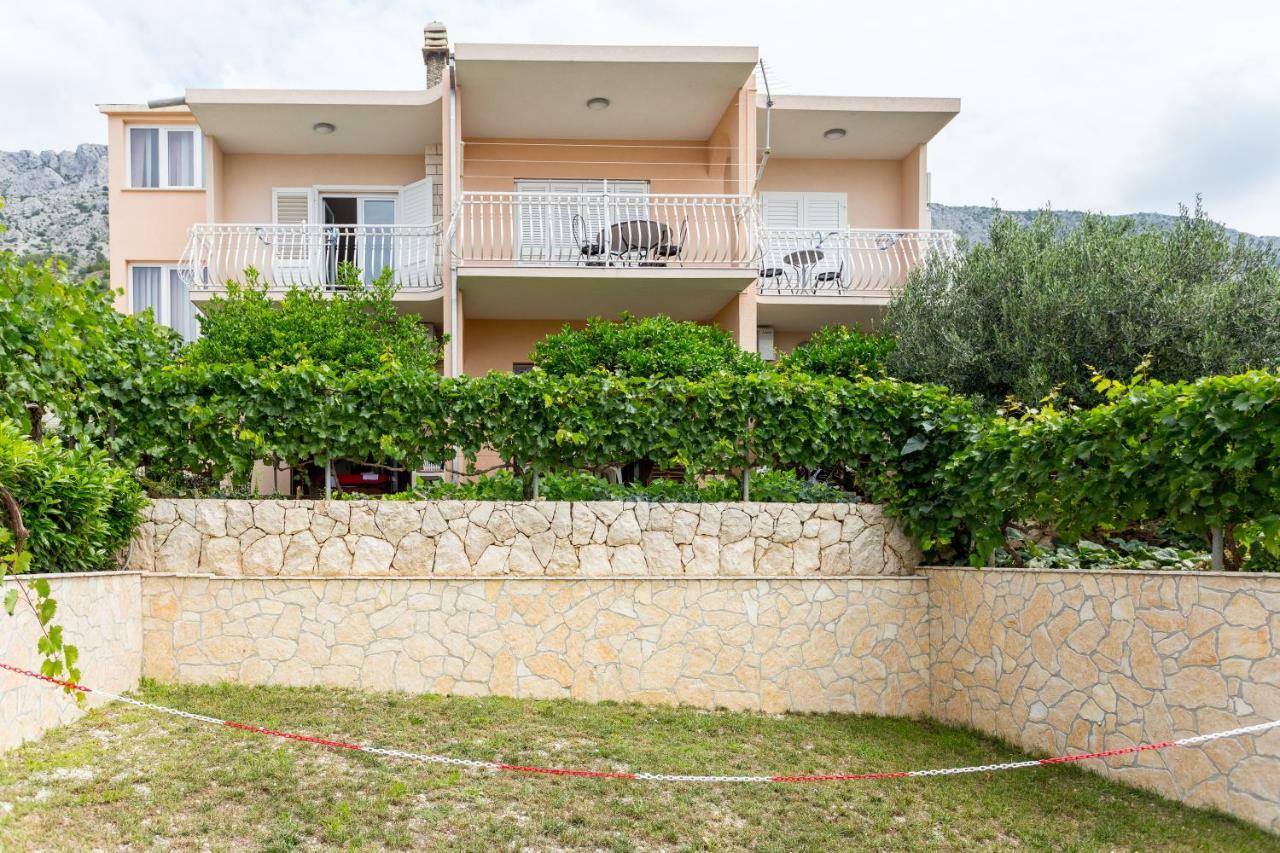 Apartments Iva Brstilo Omis Luaran gambar