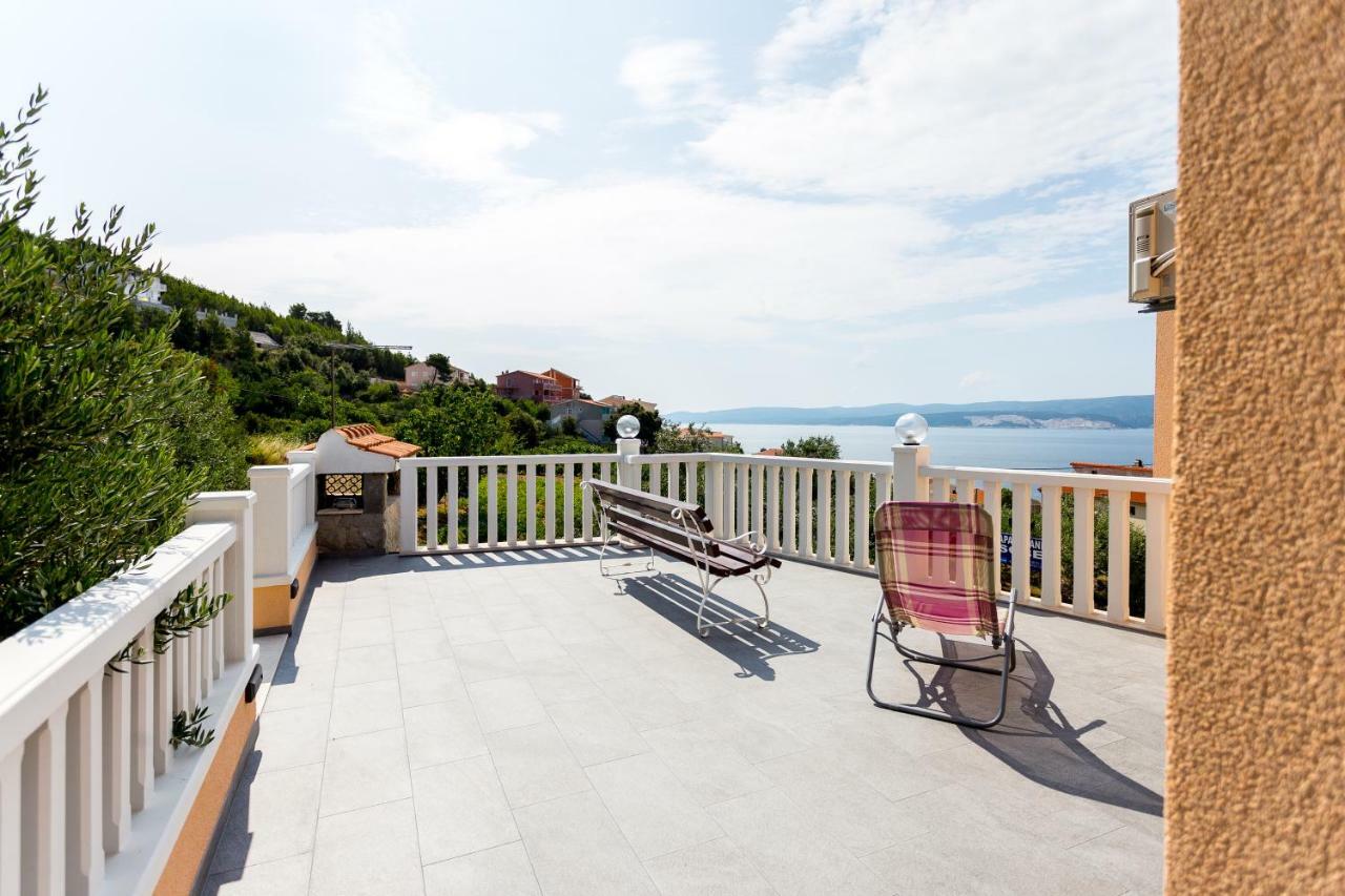 Apartments Iva Brstilo Omis Luaran gambar