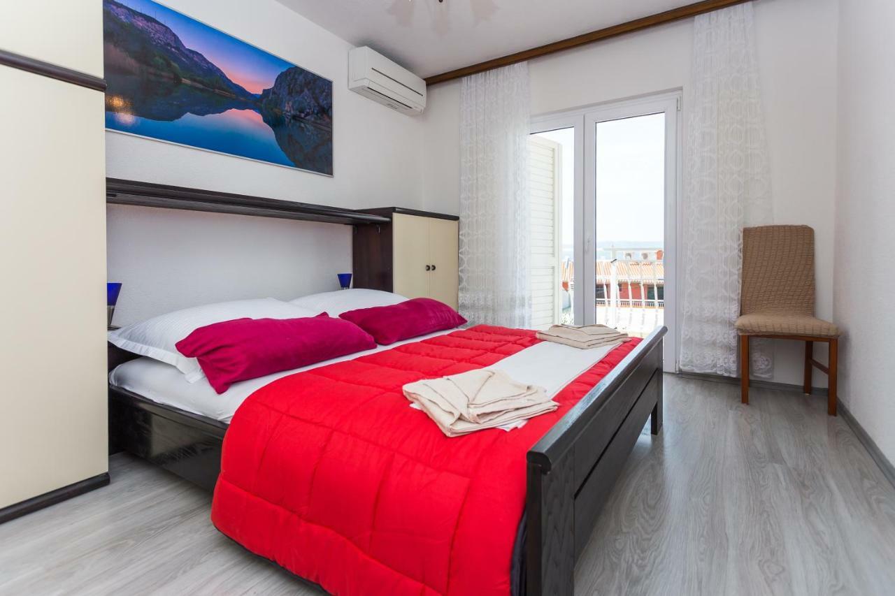Apartments Iva Brstilo Omis Luaran gambar