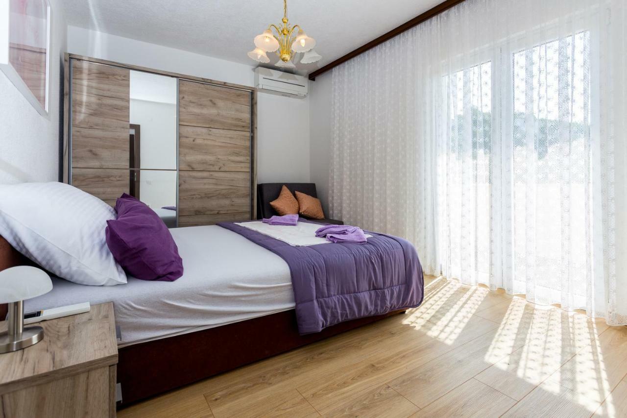 Apartments Iva Brstilo Omis Luaran gambar