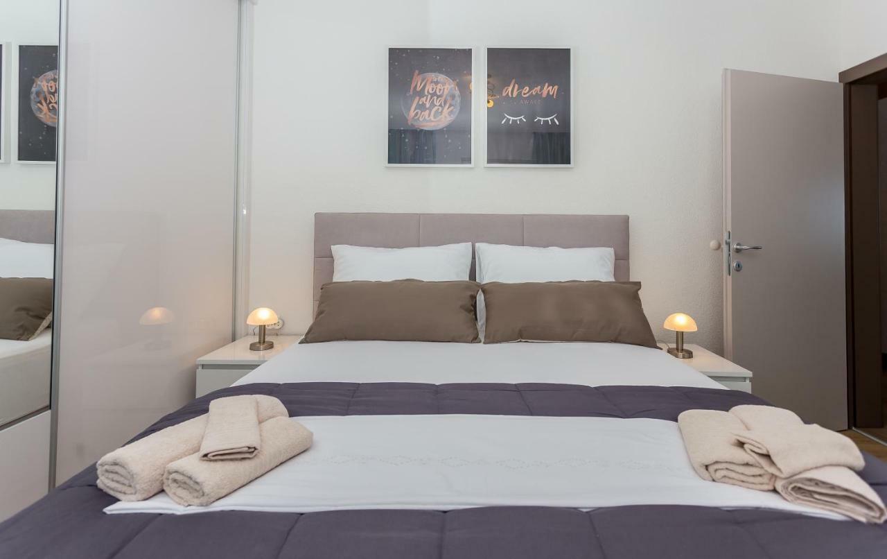 Apartments Iva Brstilo Omis Luaran gambar
