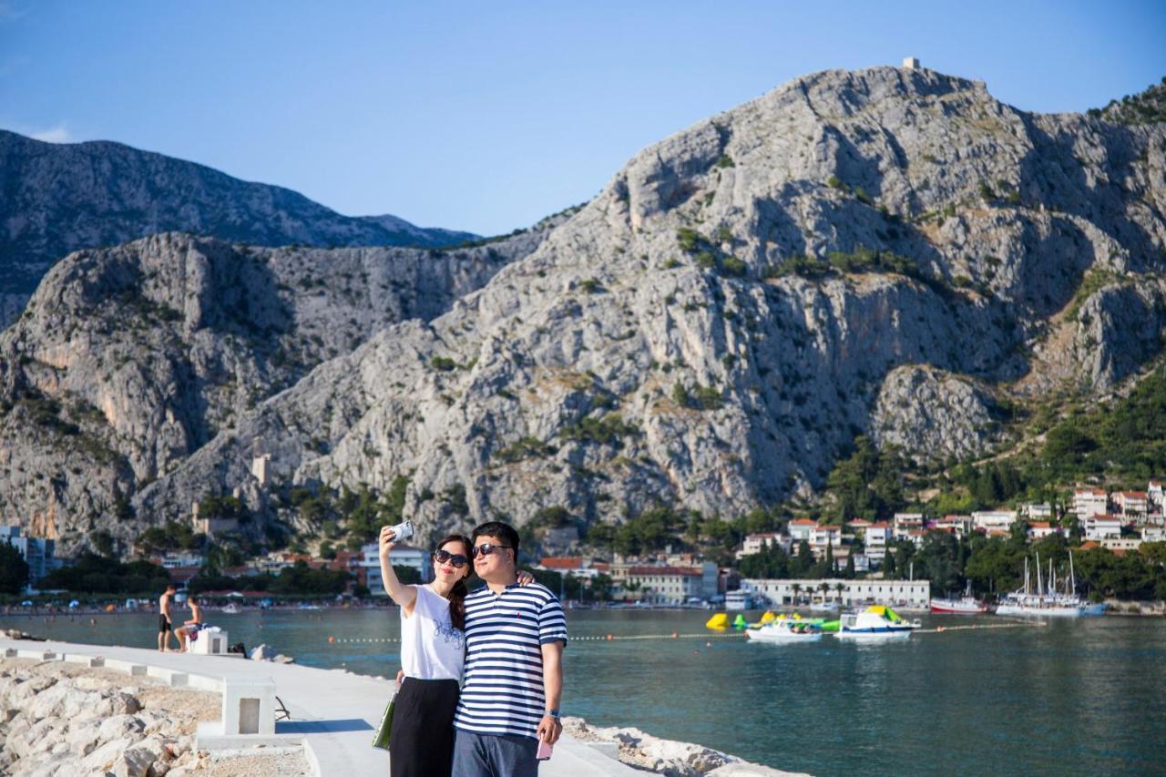 Apartments Iva Brstilo Omis Luaran gambar